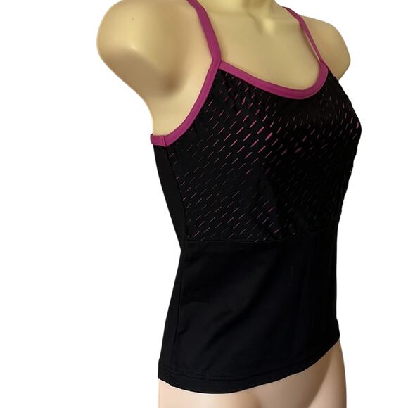Motionwear Size M adult Black and Raspberry Laser cut Dance Top Sport Athletic - Picture 2 of 9